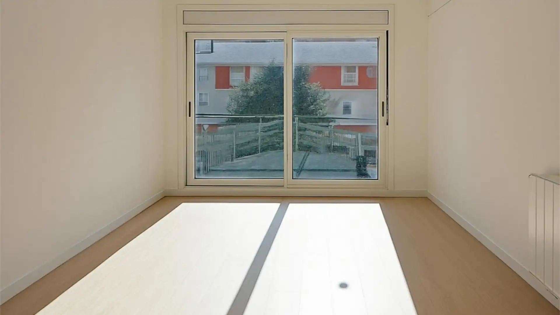 Piso en  Avinguda Sant Esteve 67 - Foto 3