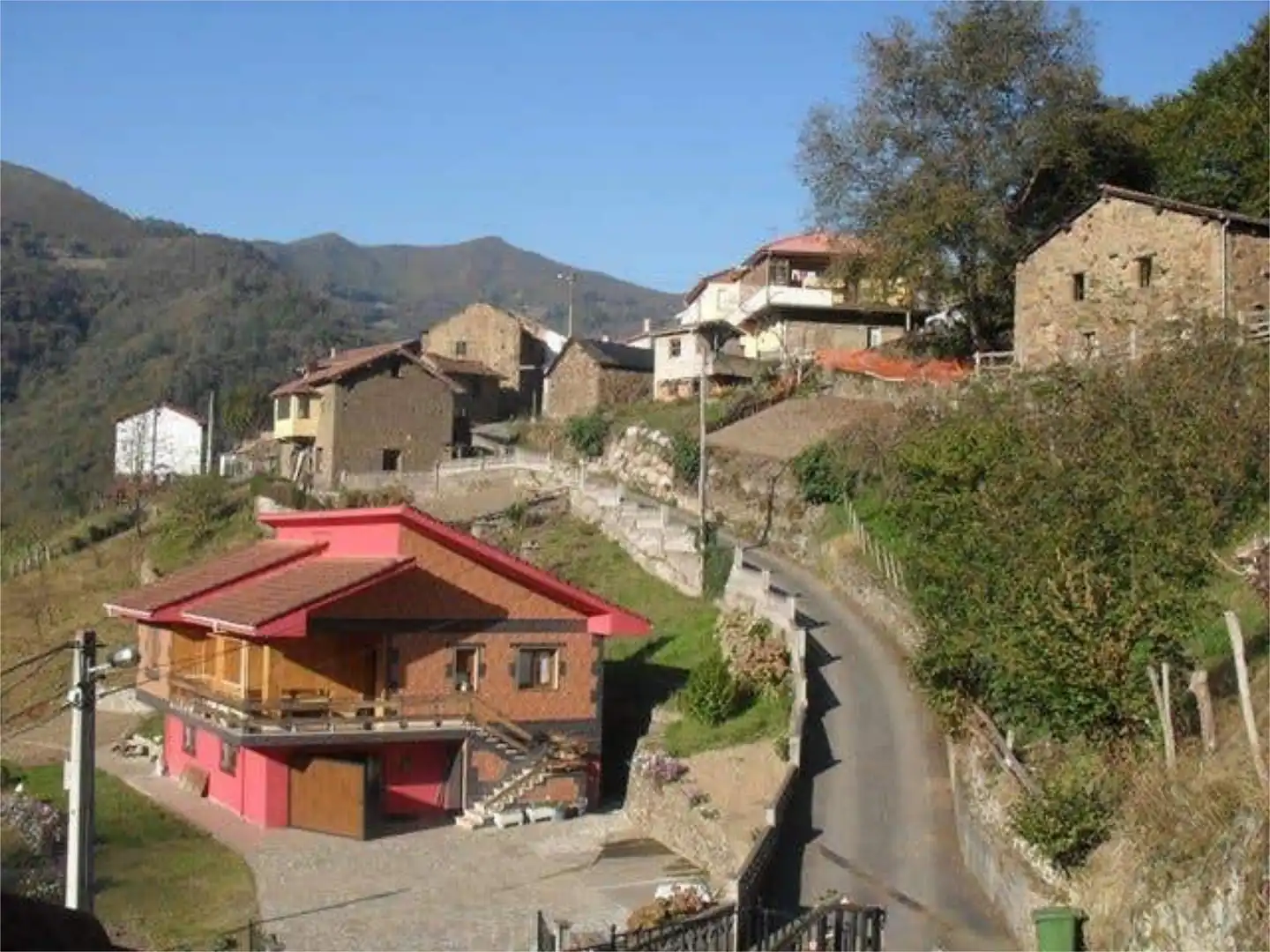Chalet en Villandio, Mieres. - Foto 4