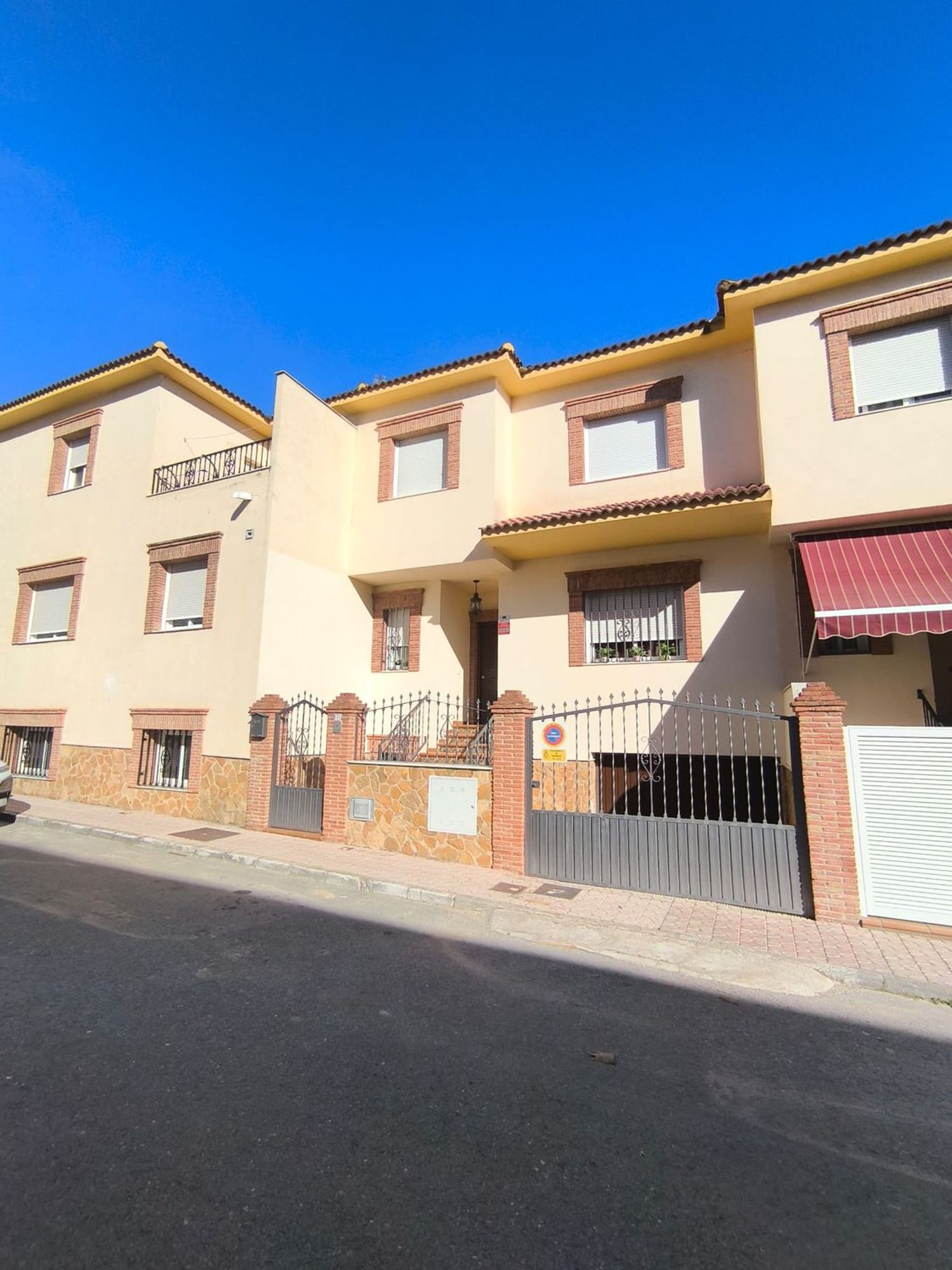 Chalet adosado en Calle Girasol, 1 - Foto 2