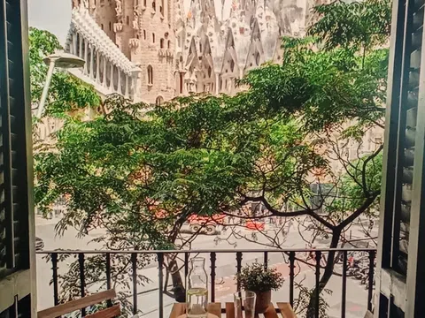 Piso en plaza Sagrada Família, 16