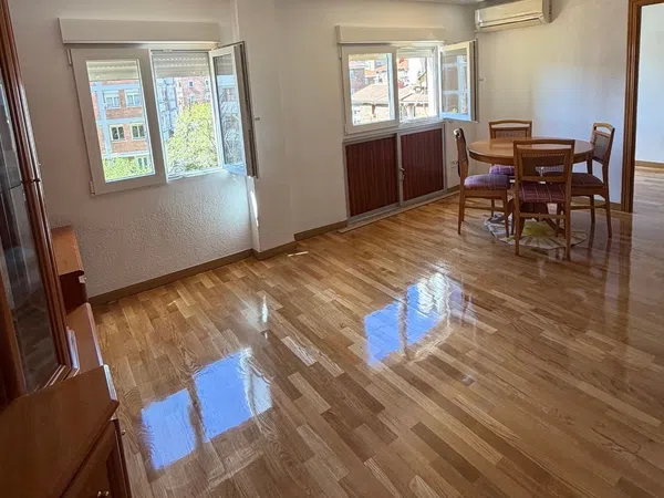 Piso en calle Virgen del Sagrario, 6