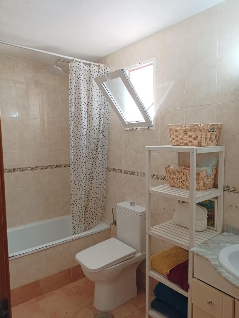 Casa adosada en  Calle Monte de Santa Pola 35 - Foto 11