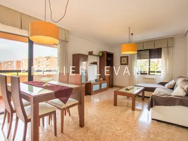 Piso en  Calle JOSE GARCIA SELLES - Foto 1
