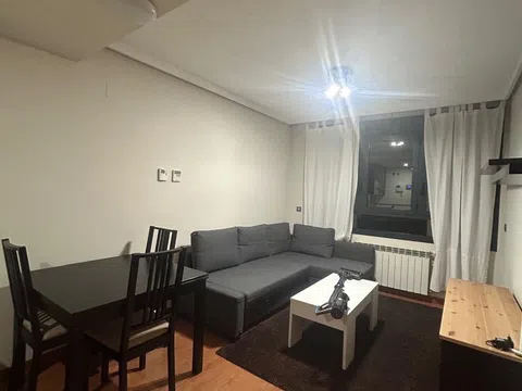 Piso en calle de San Restituto, 53