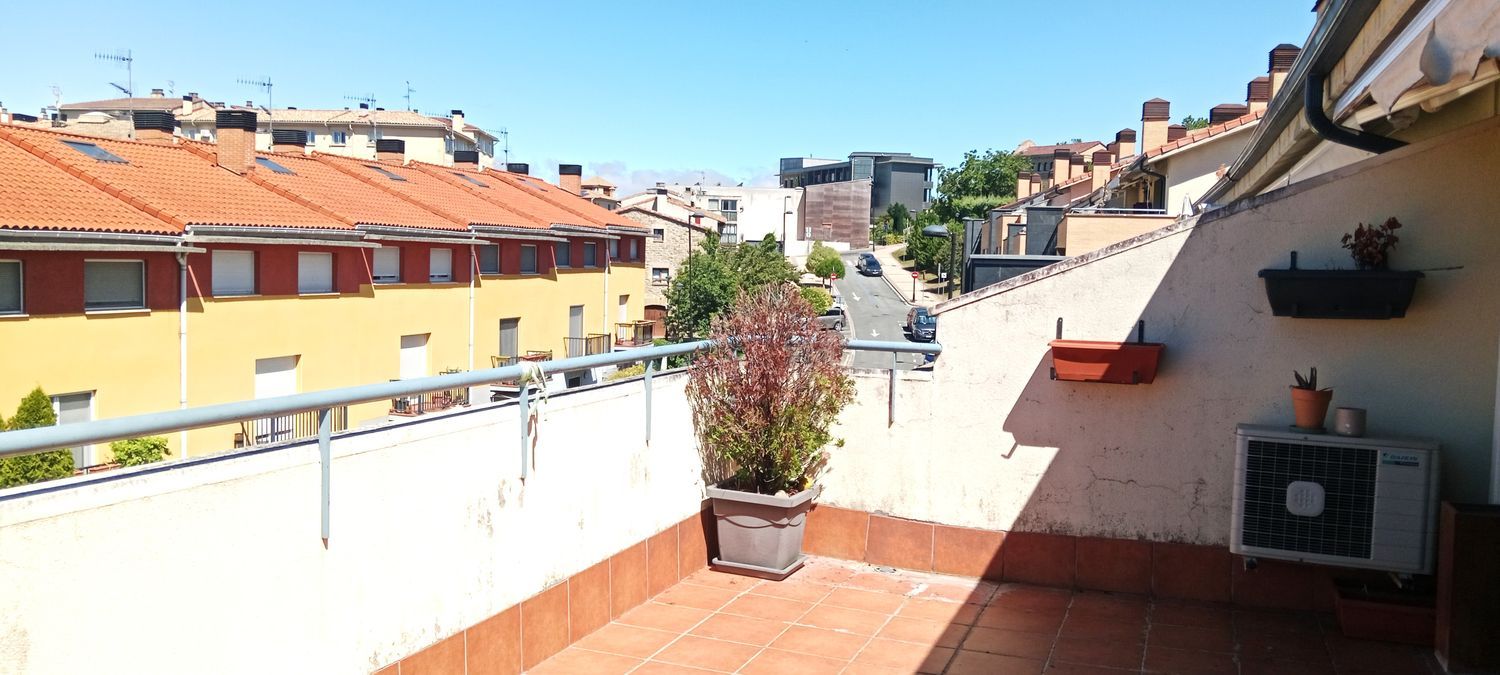 Piso en Calle de Torres de Elorz, 11 - Foto 2