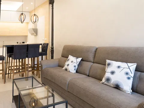 Piso en calle de Juan Álvarez Mendizábal, 10