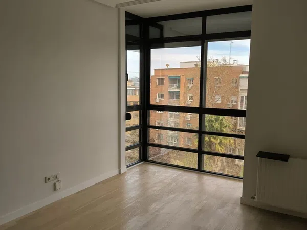 Piso en avenida de Camilo José Cela, 21