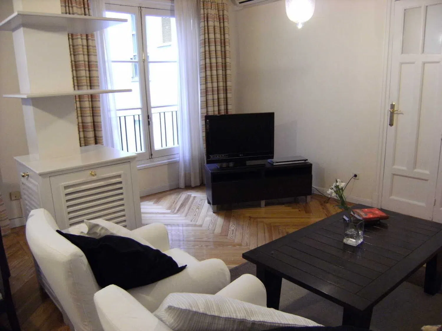 Piso en calle del Marqués de Cubas, 25 - Foto 2