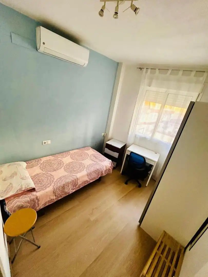 Piso en  Calle Fray Isidoro de Sevilla 27 - Foto 3