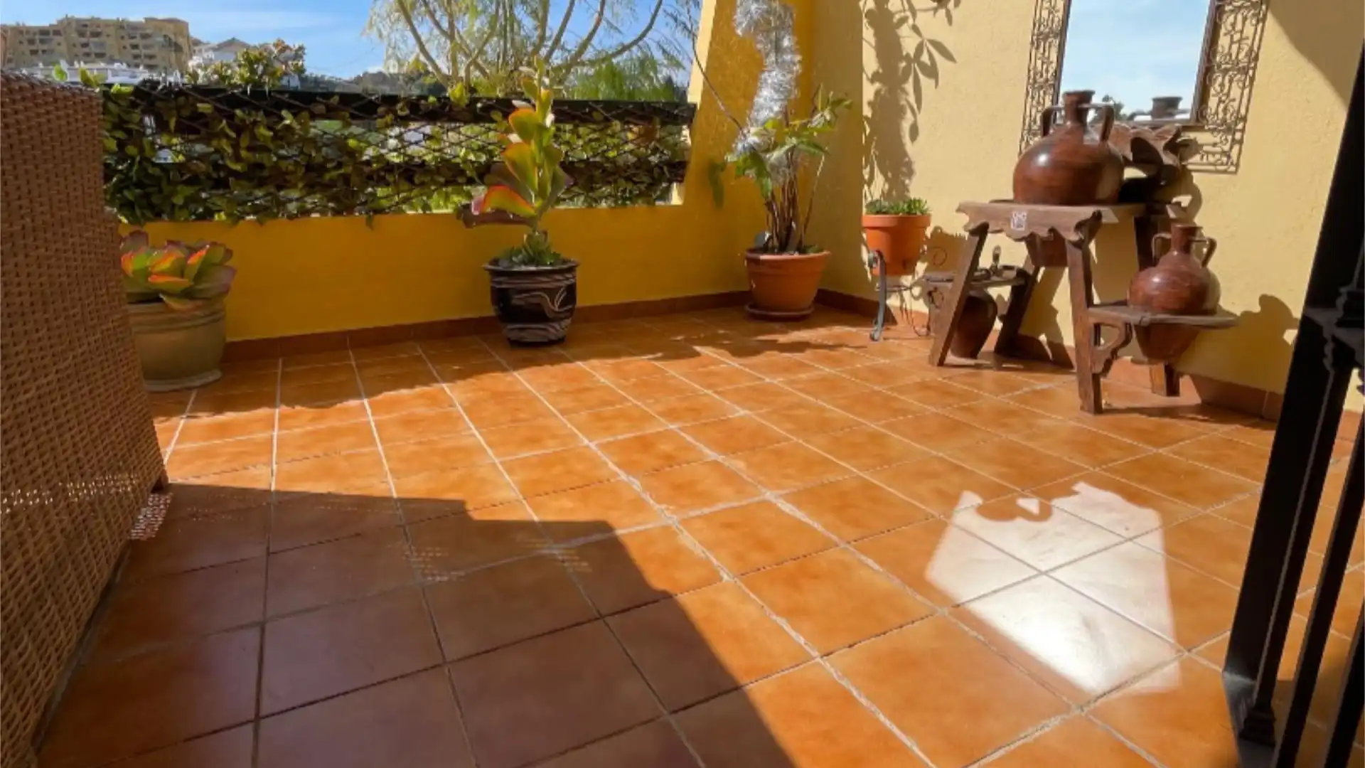 Piso en  Calle Alcaucín 1 - Foto 3