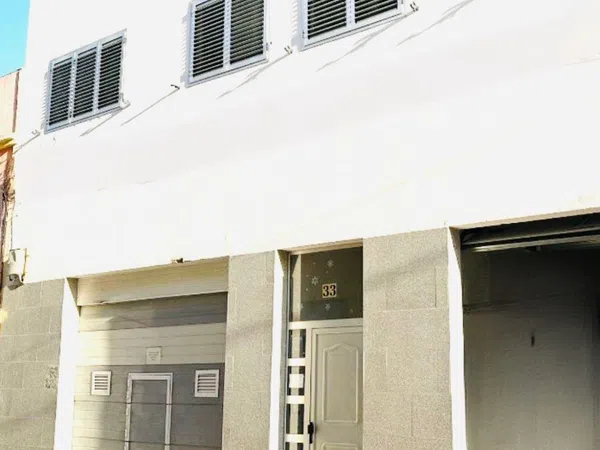 Piso en calle Poetisa Agustina Romero, 33