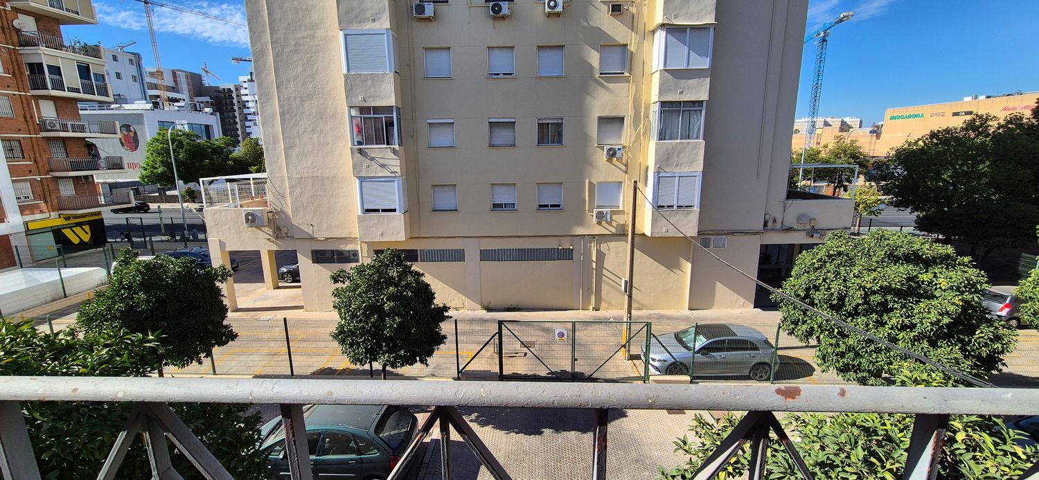 Piso en Leonardo figueroa, 15, Gran Plaza - Marqués de Pickman - Ciudad Jardín - Foto 2