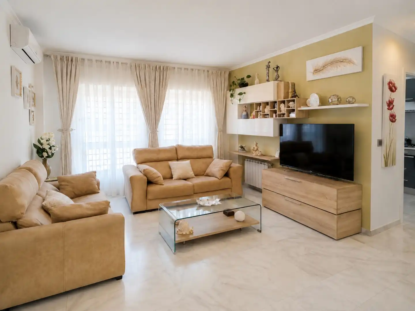 Chalet en  Avenida de Rocío Jurado 1 - Foto 4