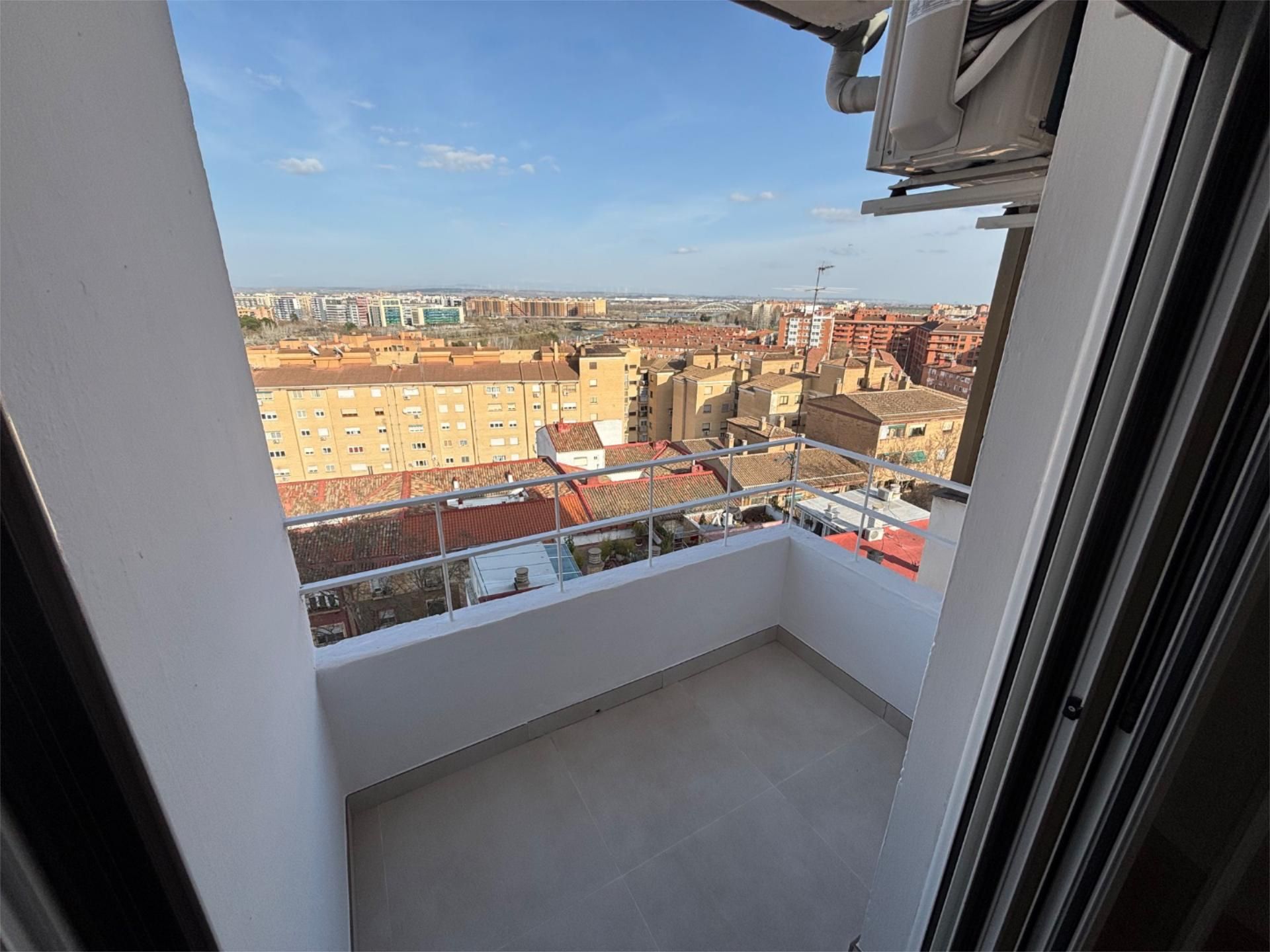 Piso en  Calle de Alonso V 17 - Foto 6