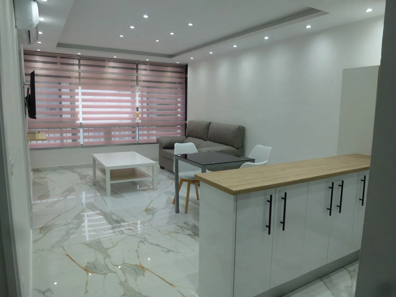 Piso en calle Sierra del Castaño, 1 - Foto 1