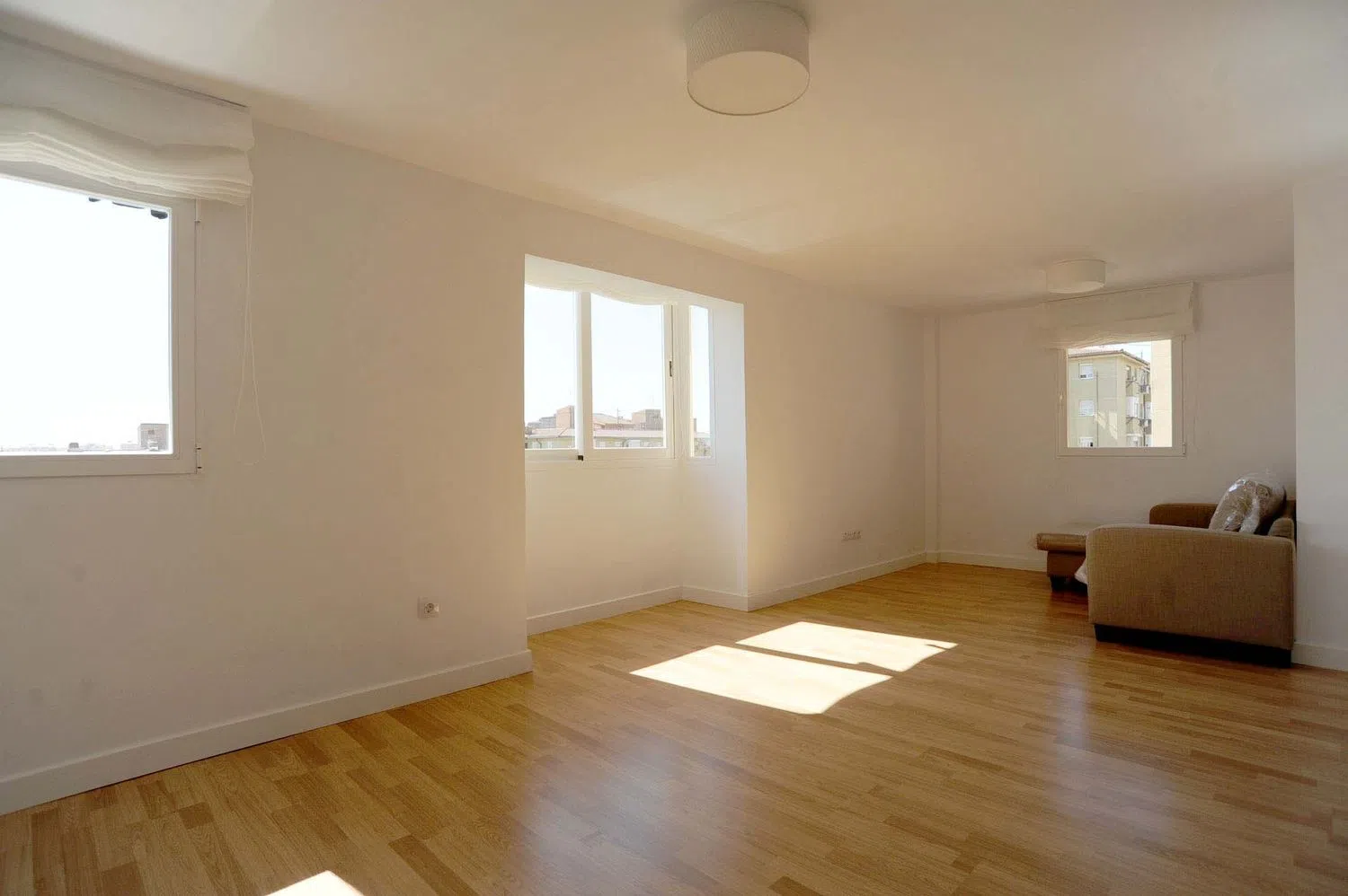 Piso en calle Castillo de Oropesa, 33 - Foto 1