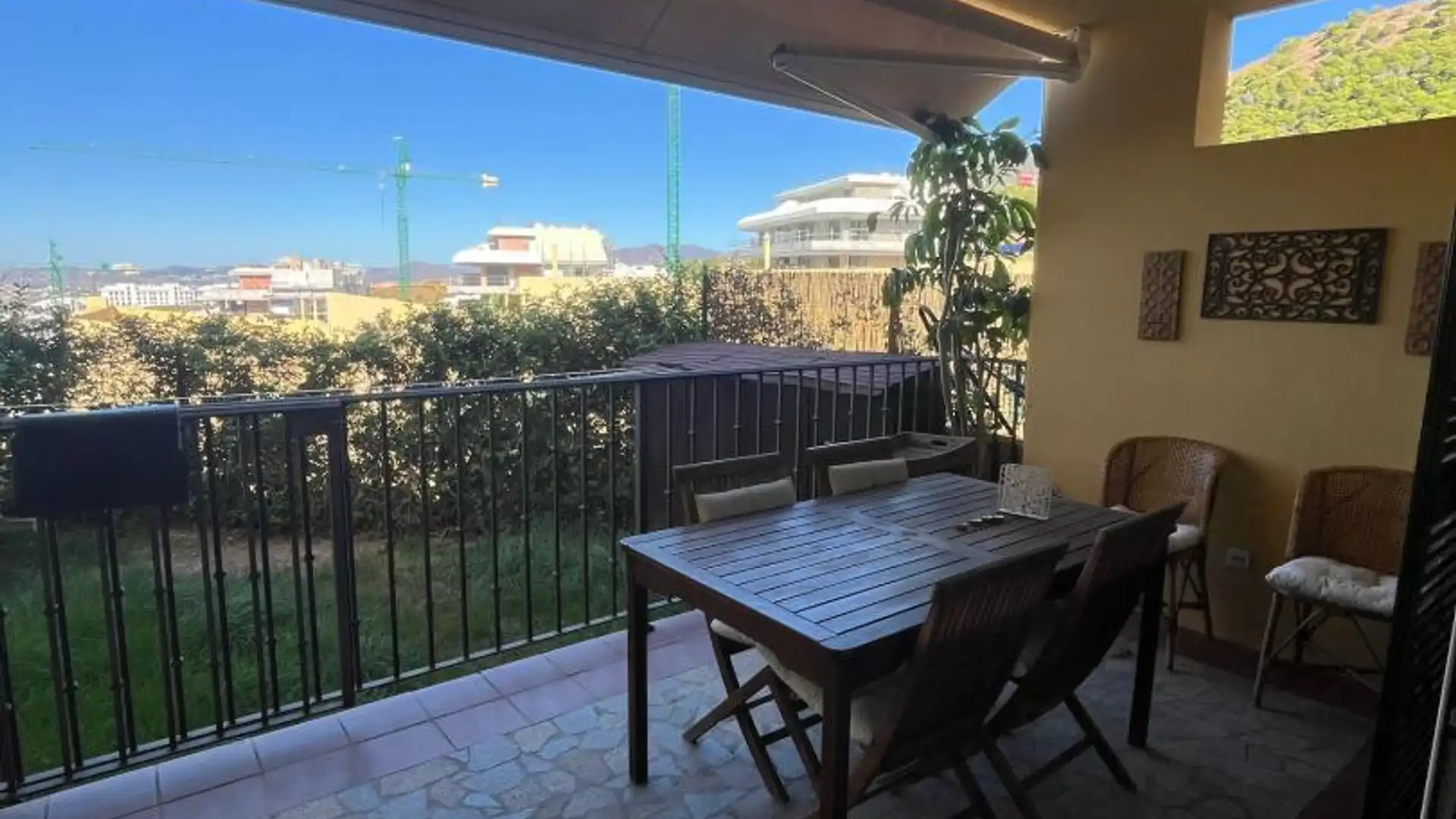 Casa adosada en  Calle Álamo del Higuerón 12 - Foto 14