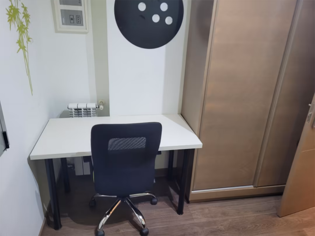 Piso en  Plaça d'Hondures 29 - Foto 3