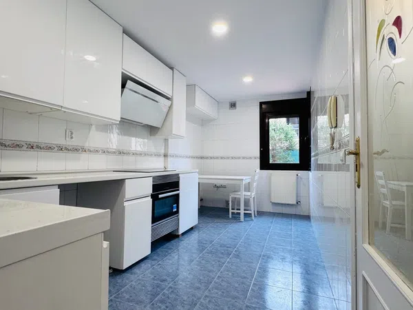 Chalet adosado en Llanera - Foto 1