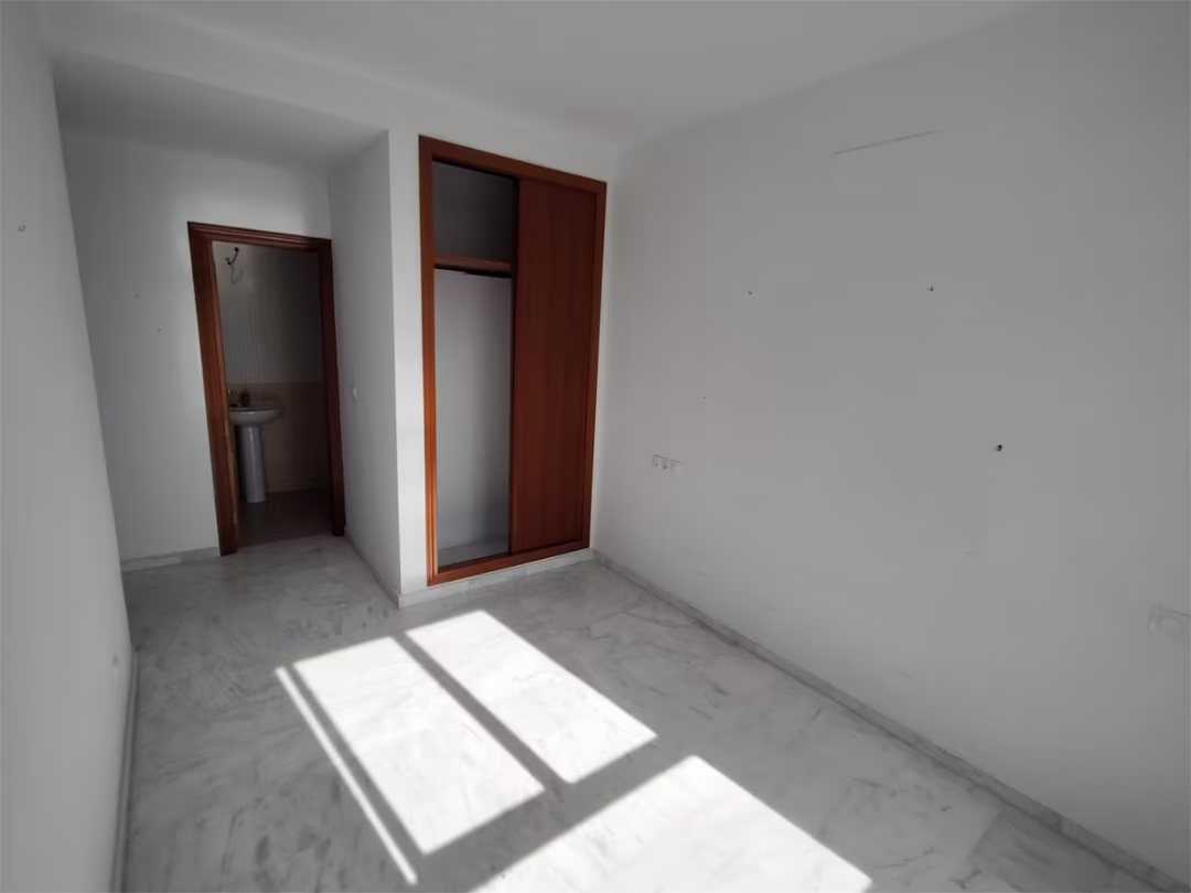 Piso en  Avenida de Bellavista 91 - Foto 5