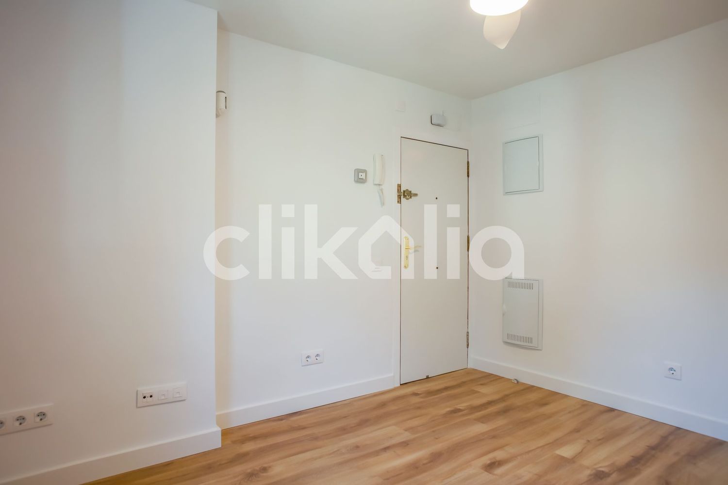 Piso en calle de Avefría - Foto 3