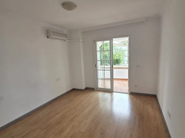 Chalet pareado en Calle Marqués de Ivanrey, 1, Las Lomas de Río Verde - Foto 11