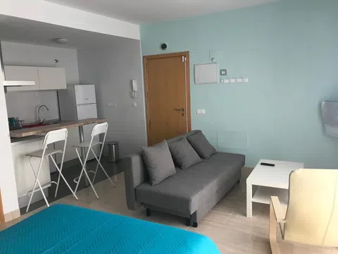 Estudio en calle Ollerías, 57