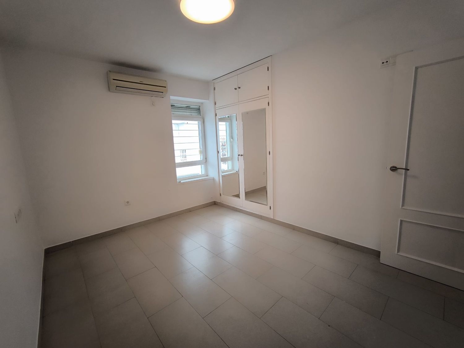 Piso en avenida de Ramón y Cajal, 47 - Foto 2