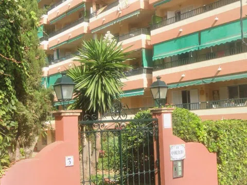 Piso en calle Amador de los Ríos, 3