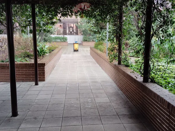 Piso en calle de Albadalejo, 44