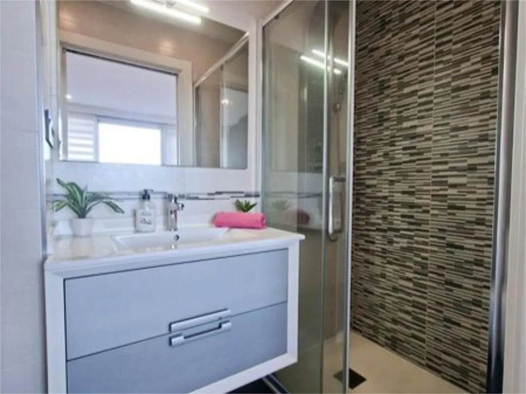 Piso en  Rúa do Conde de Torrecedeira 58 - Foto 10