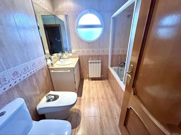 Chalet adosado en calle Comunidad de Madrid, 9 - Foto 2