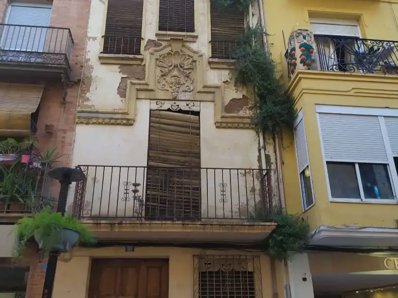 Casa adosada en  Carrer d'Alloza 68 - Foto 6