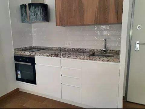 Piso en avenida del Doctor Federico Rubio y Galí, 19