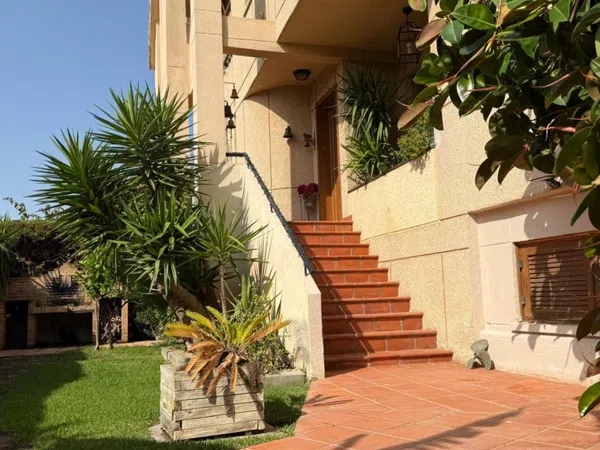 Chalet adosado en Mas Camarena - Foto 1