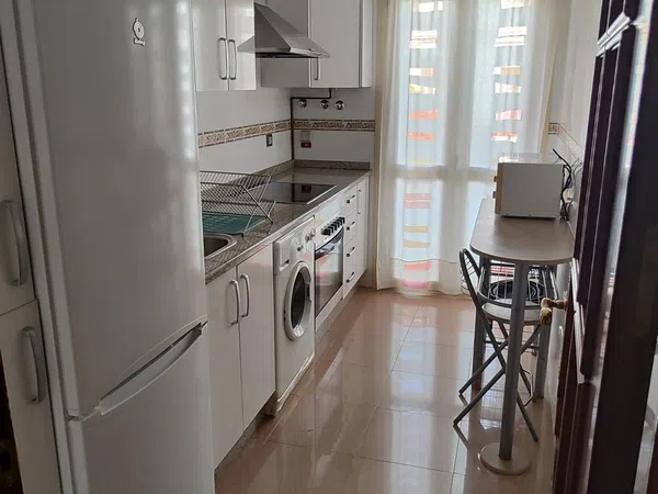 Piso en calle Beatriz de Suabia, 56 - Foto 2