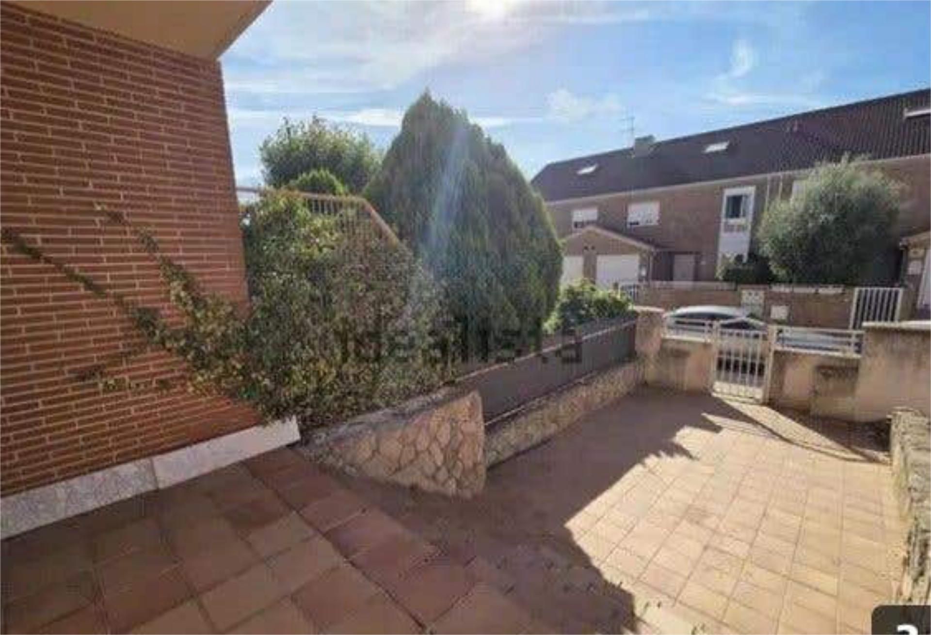 Casa adosada en Villanueva de la Cañada - Foto 1