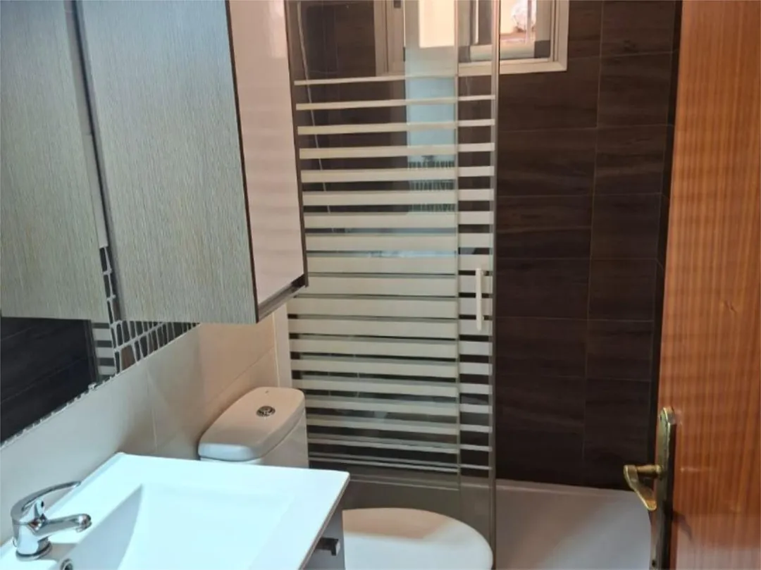 Piso en  Calle Arquitecto Hernández Rubio 3 - Foto 12