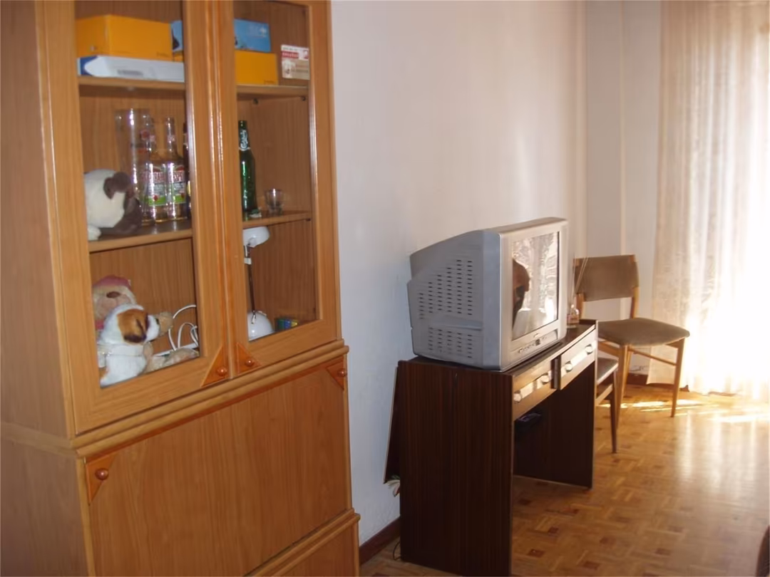 Piso en  Avenida de Villamayor 86 - Foto 9