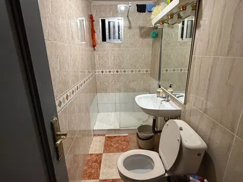 Piso en calle de Rocafort, 35