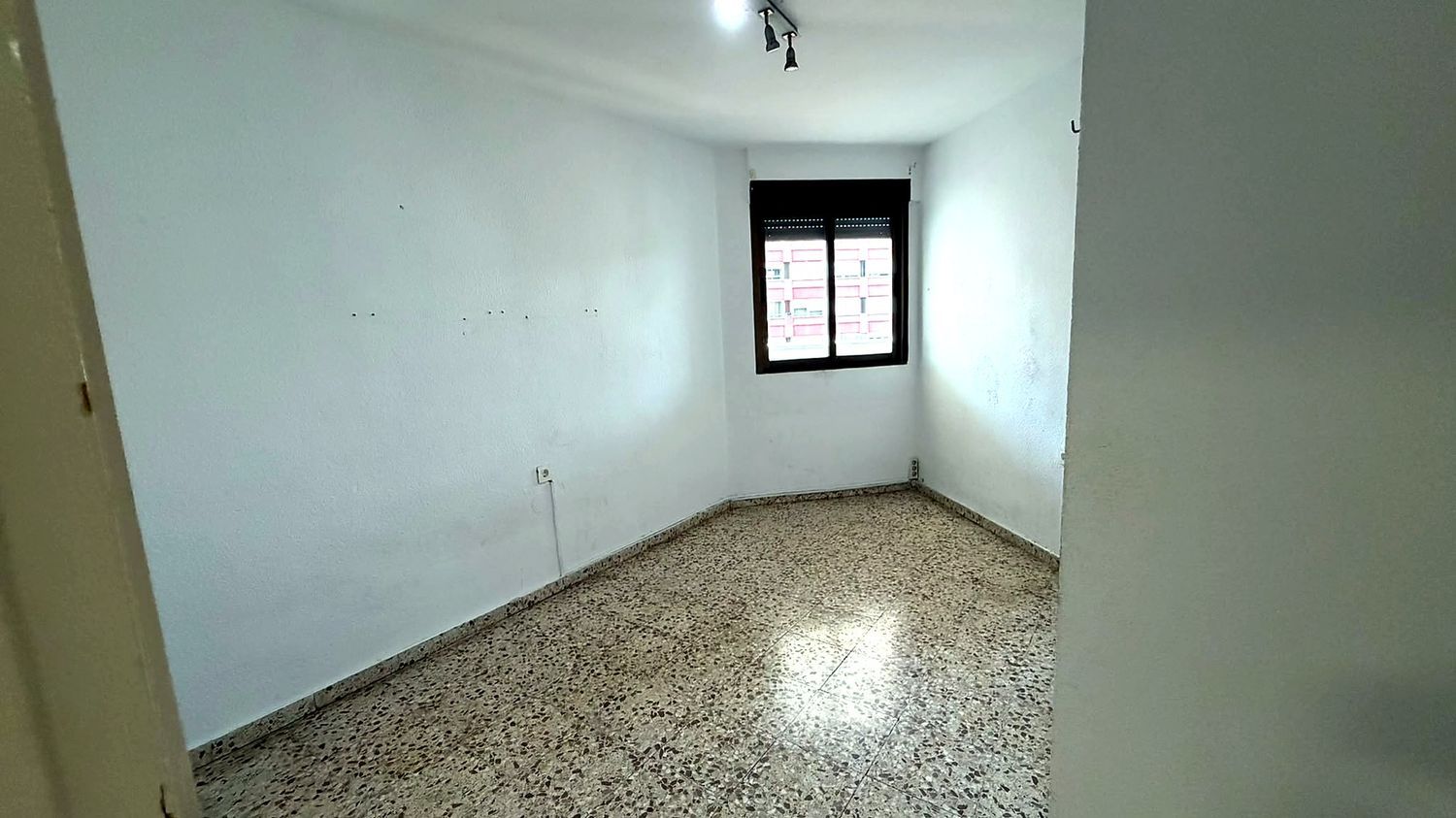 Piso en Avenida de Blasco Ibáñez, Ciutat Jardí - Foto 4