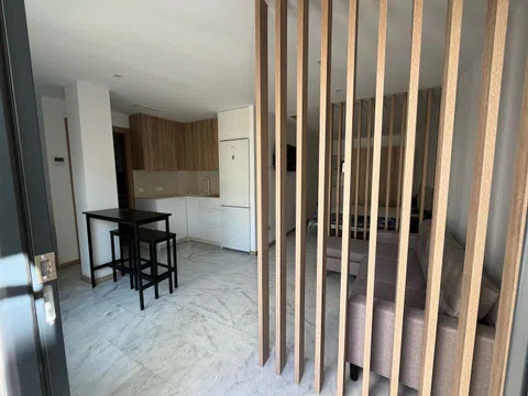 Estudio en calle Isaac Peral, 69