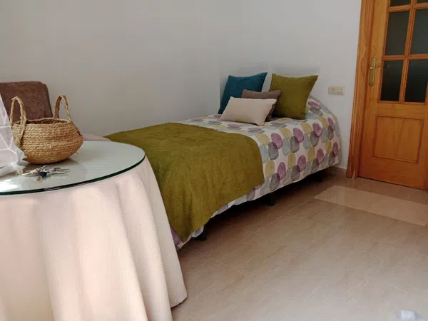 Estudio en Cipriano Alhambra, 2 - Foto 4