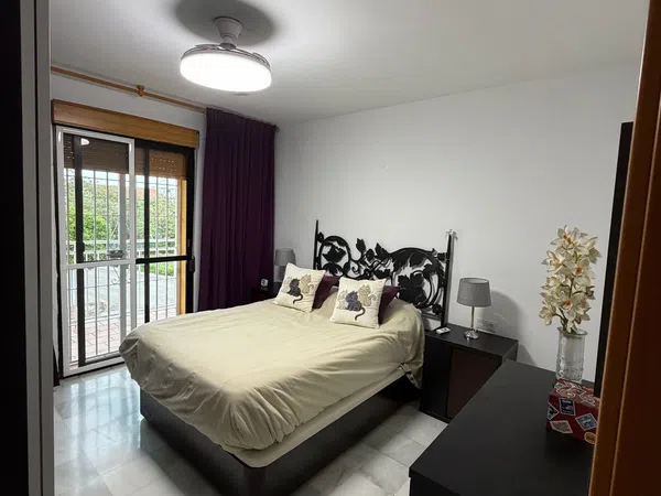 Chalet pareado en calle Eco de Málaga, 28 - Foto 4