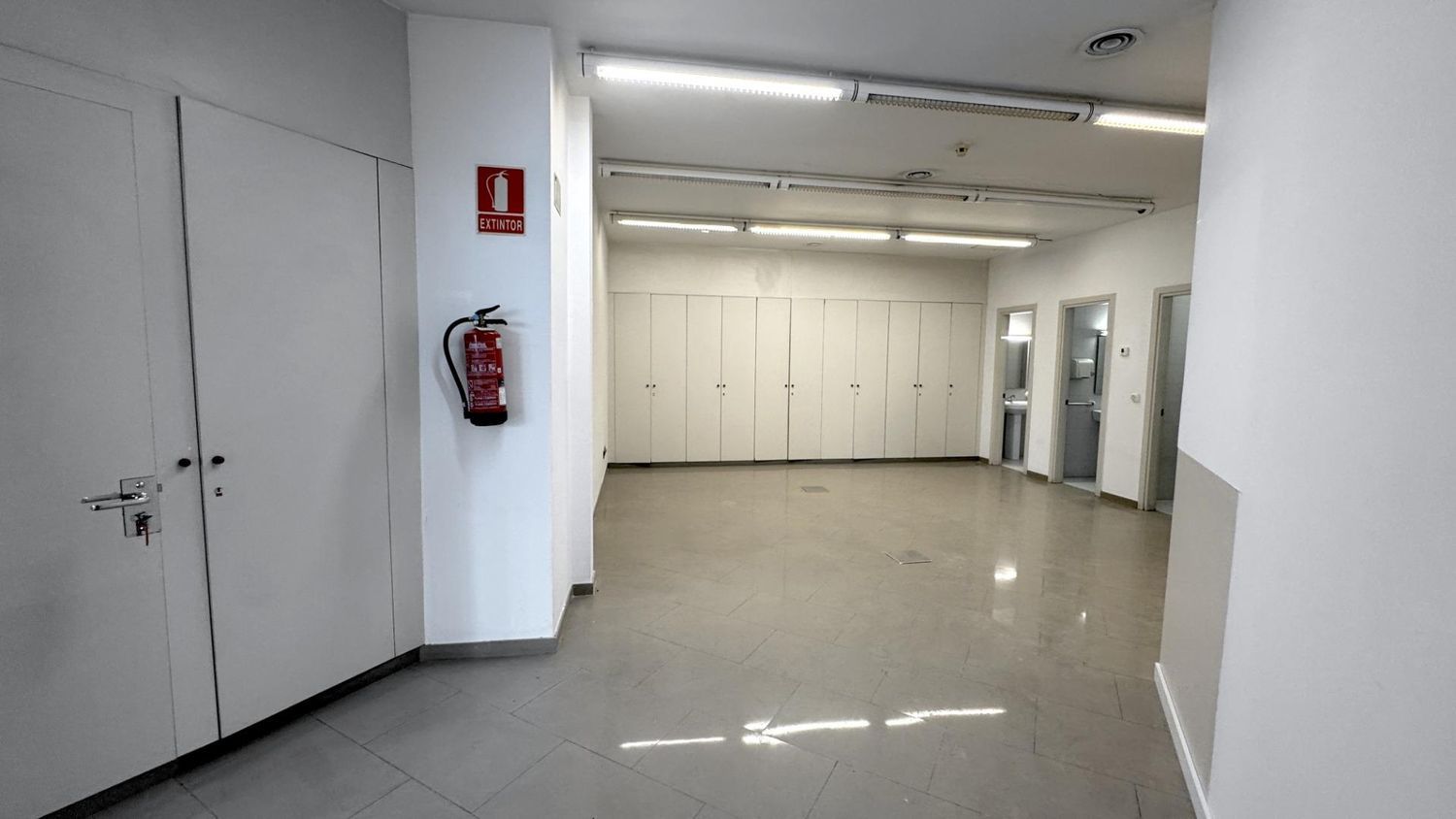 Local en Avenida de Josep Tarradellas - Foto 23