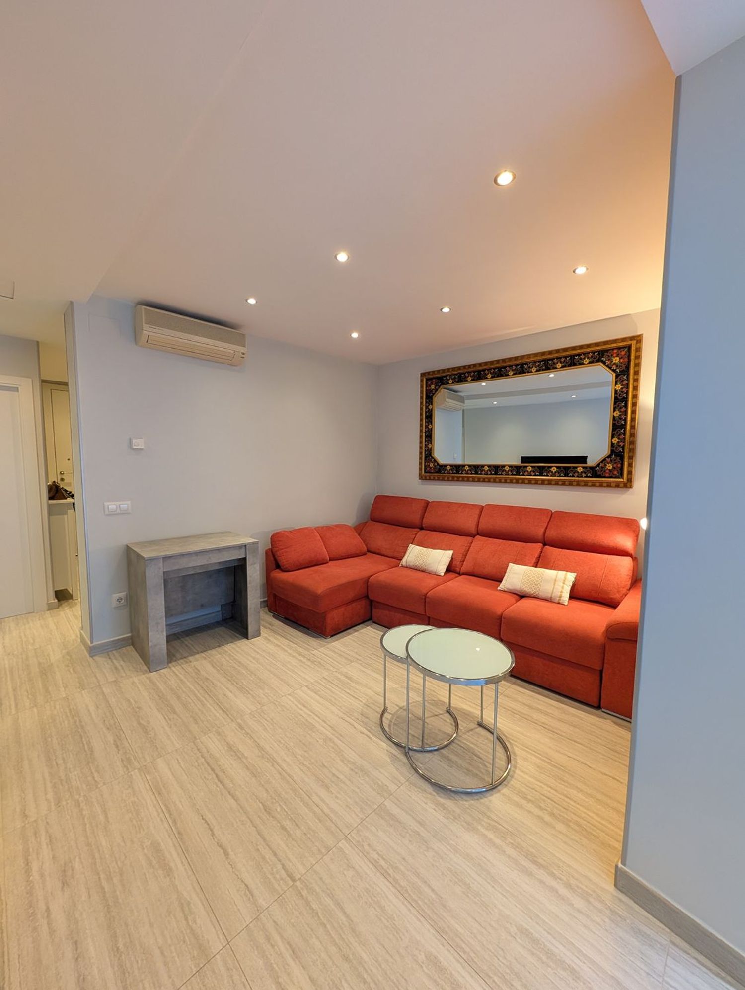 Piso en calle Alcalá, 172