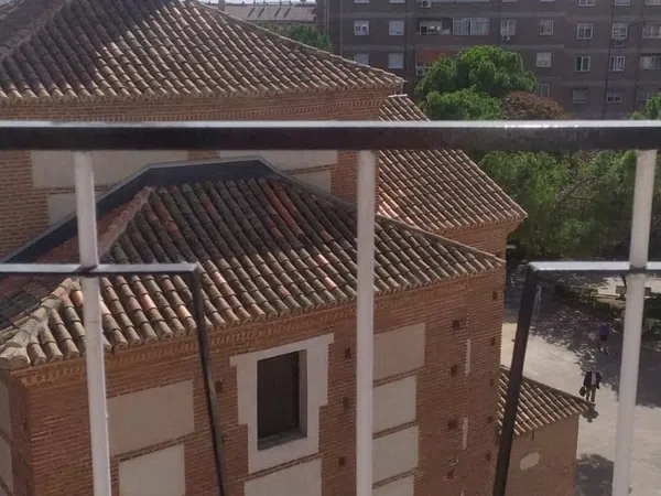 Piso en Calle Doctora de Alcalá, 5, San Isidro - Los Almendros - Foto 2