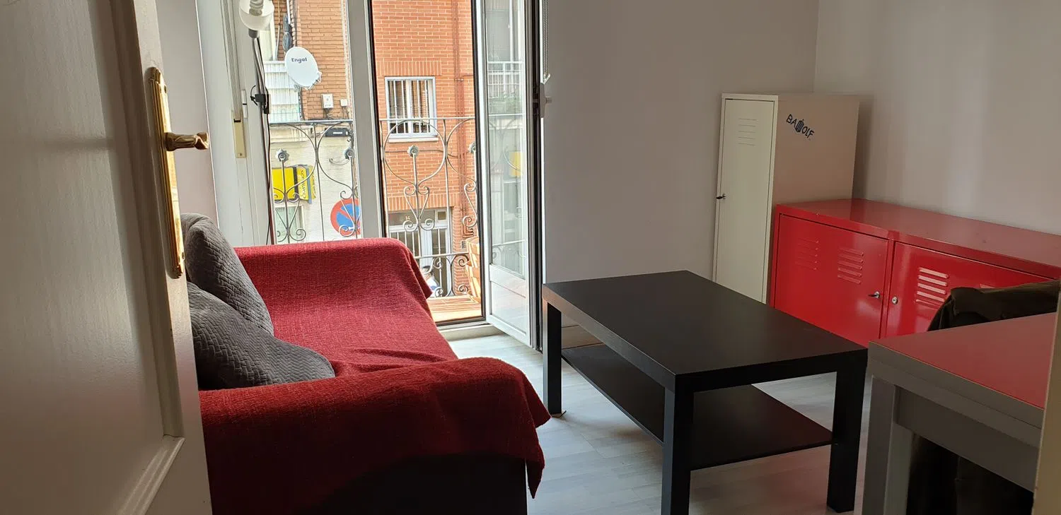 Estudio en calle de San Raimundo, 19 - Foto 1