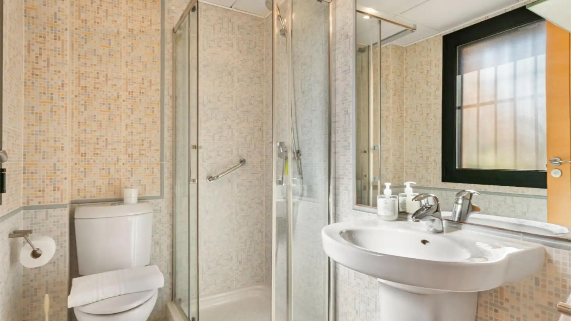 Casa adosada en  Calle Teodosio 12 - Foto 10