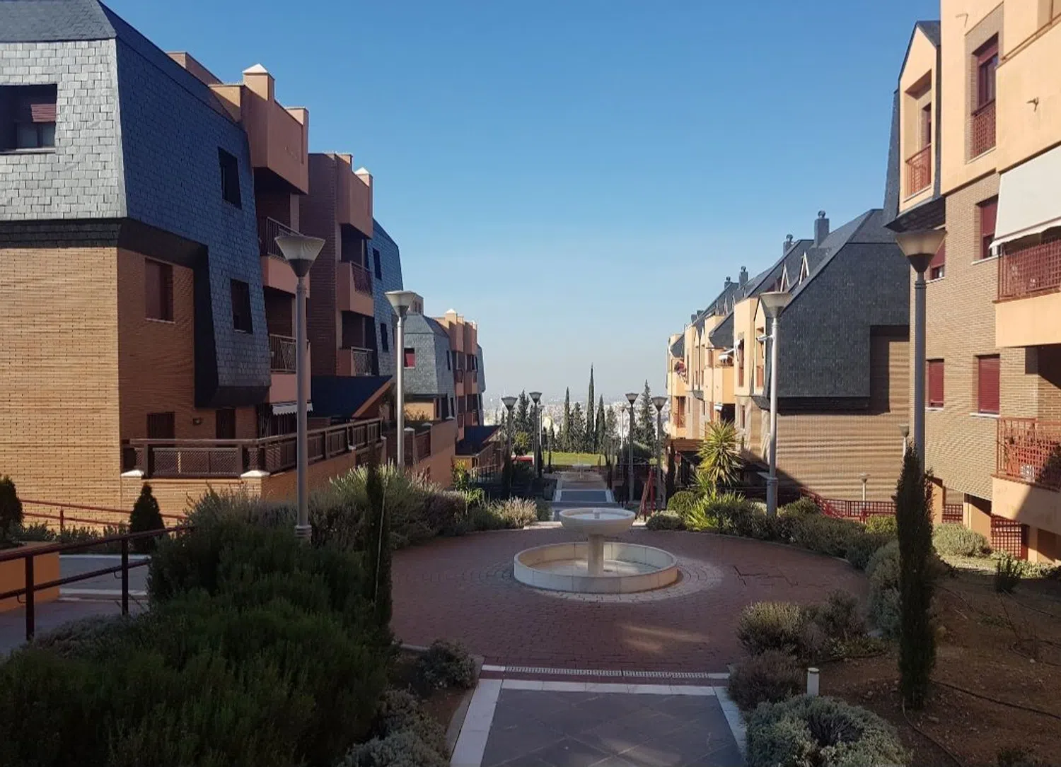 Piso en calle Aconcagua, 2 -28 - Foto 3